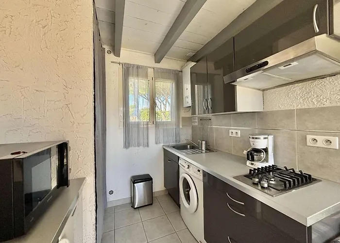 Avec Mezzanine 4 Couchages * Lumio (Corsica)